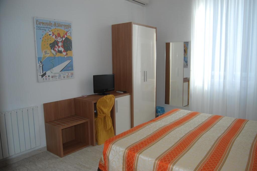 Hotel Derna Viareggio Oda fotoğraf